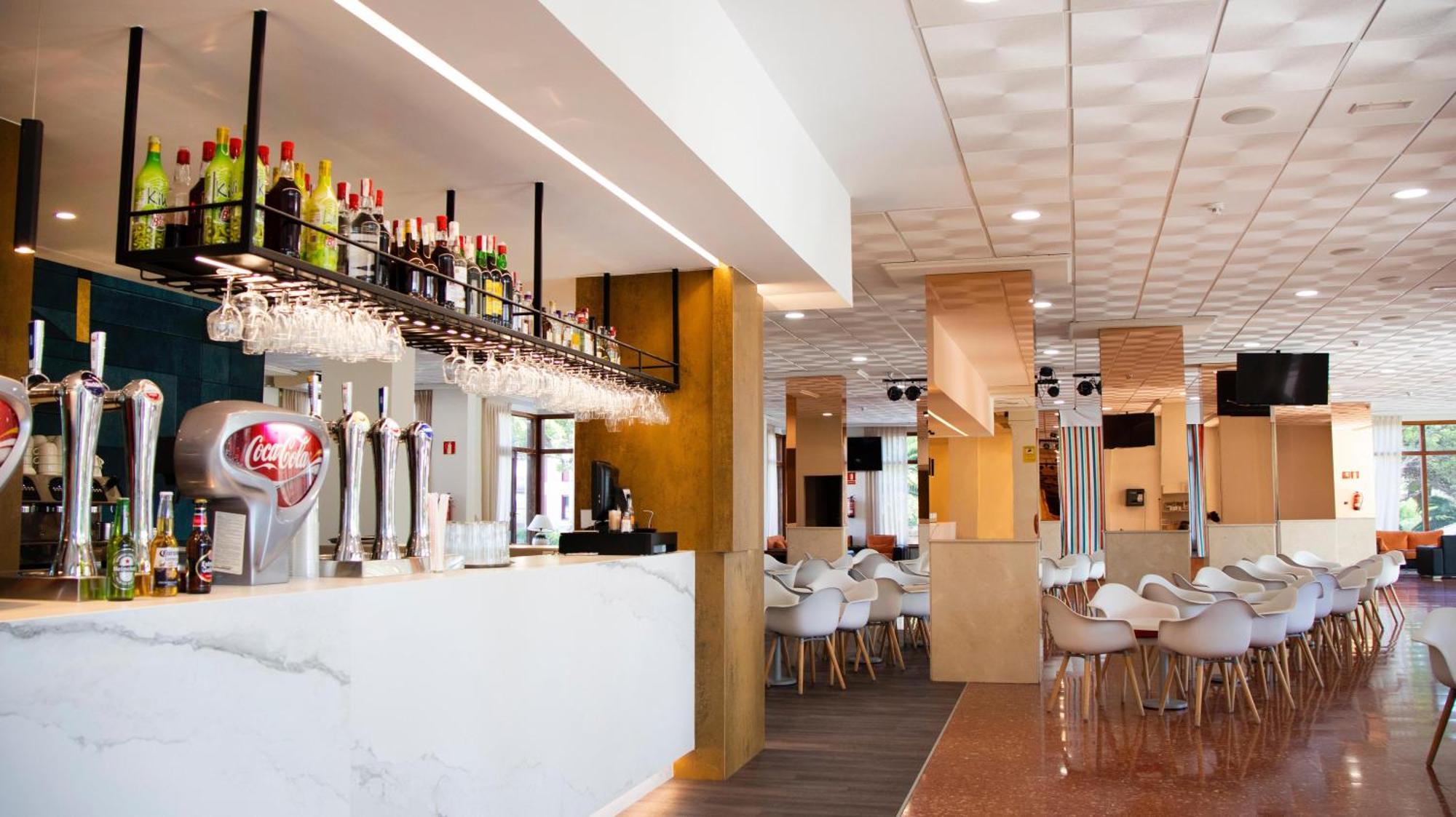 Port Denia Hotel Exterior photo