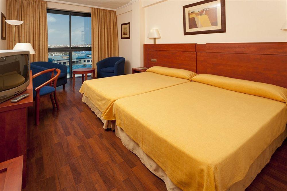 Port Denia Hotel Exterior photo